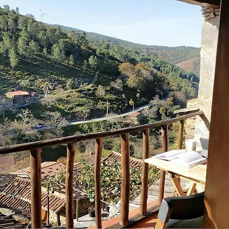 Candal Casa Da Carolina Lousã
